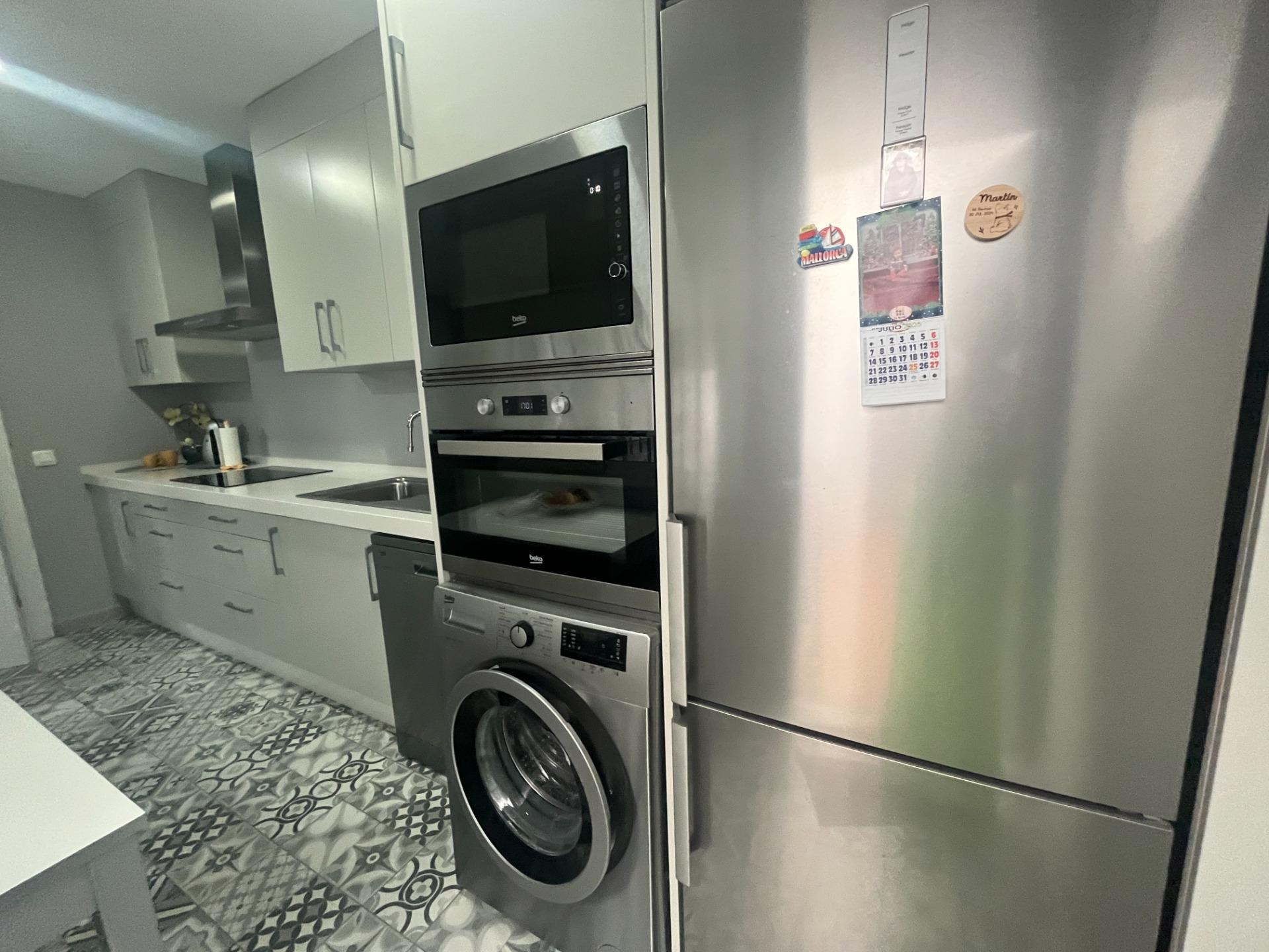 UNIFAMILIAR EN PLANTA BAJA CON TRES PATIOS, AZOTEA Y GARAJE LISTA PARA ENTRAR A VIVIR