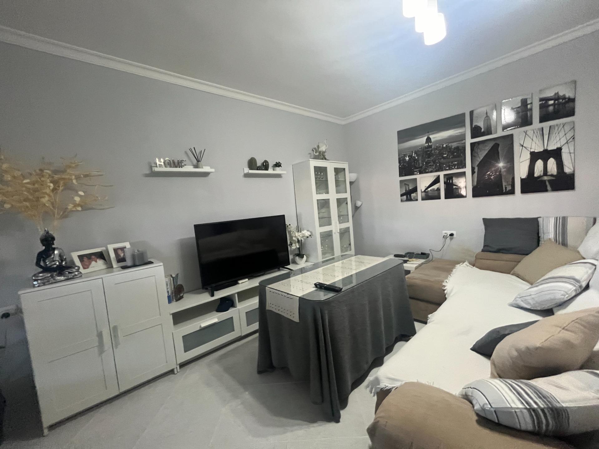 UNIFAMILIAR EN PLANTA BAJA CON TRES PATIOS, AZOTEA Y GARAJE LISTA PARA ENTRAR A VIVIR
