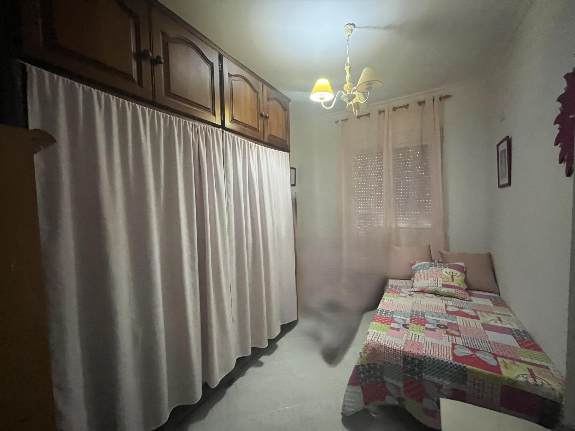 UNIFAMILIAR EN PLANTA BAJA CON TRES PATIOS, AZOTEA Y GARAJE LISTA PARA ENTRAR A VIVIR