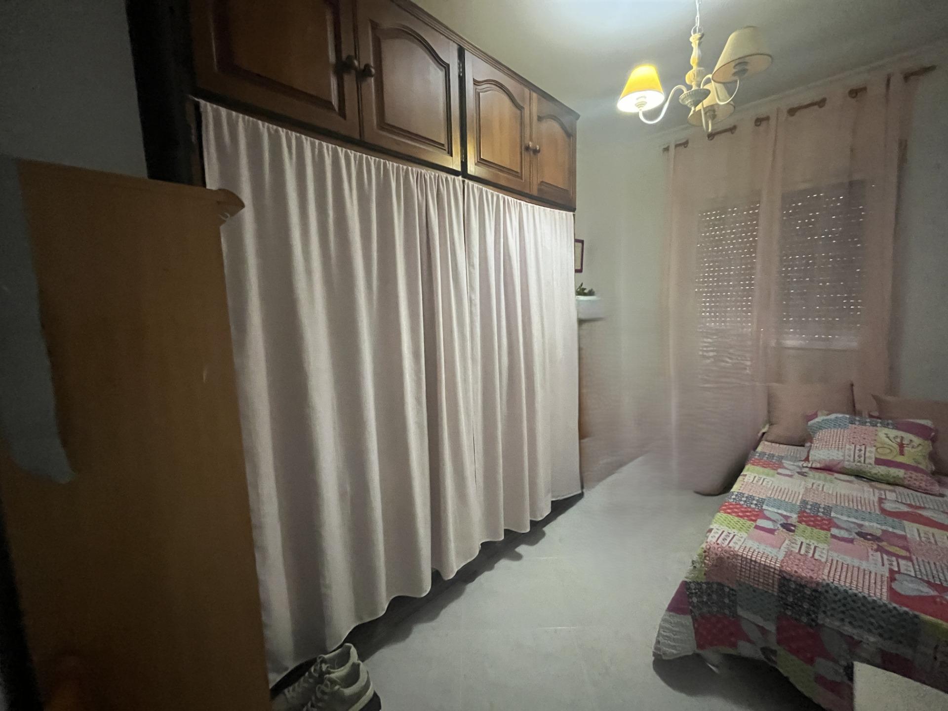 UNIFAMILIAR EN PLANTA BAJA CON TRES PATIOS, AZOTEA Y GARAJE LISTA PARA ENTRAR A VIVIR
