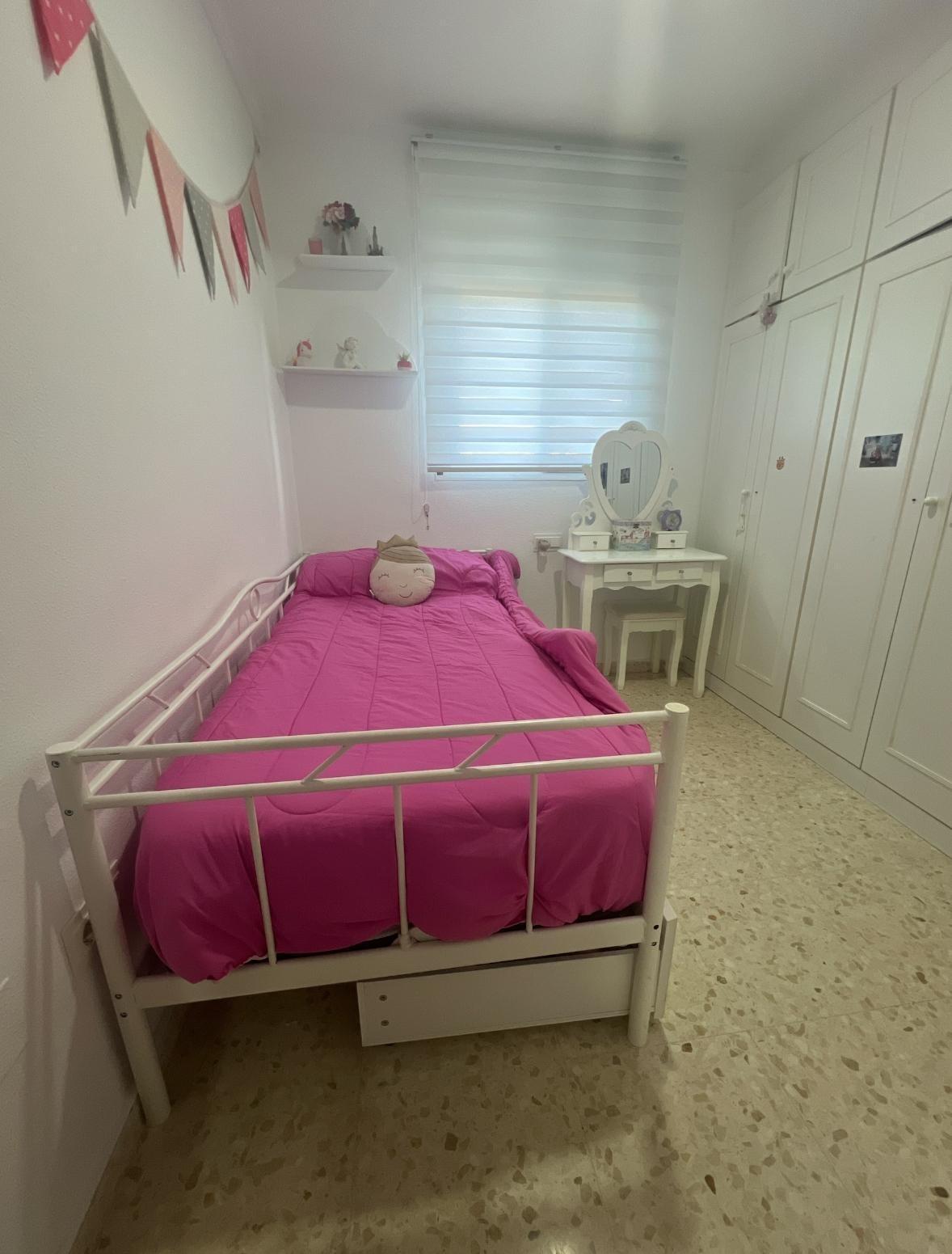 Vivienda de tres dormitorios en Chapin al lado de la universidad