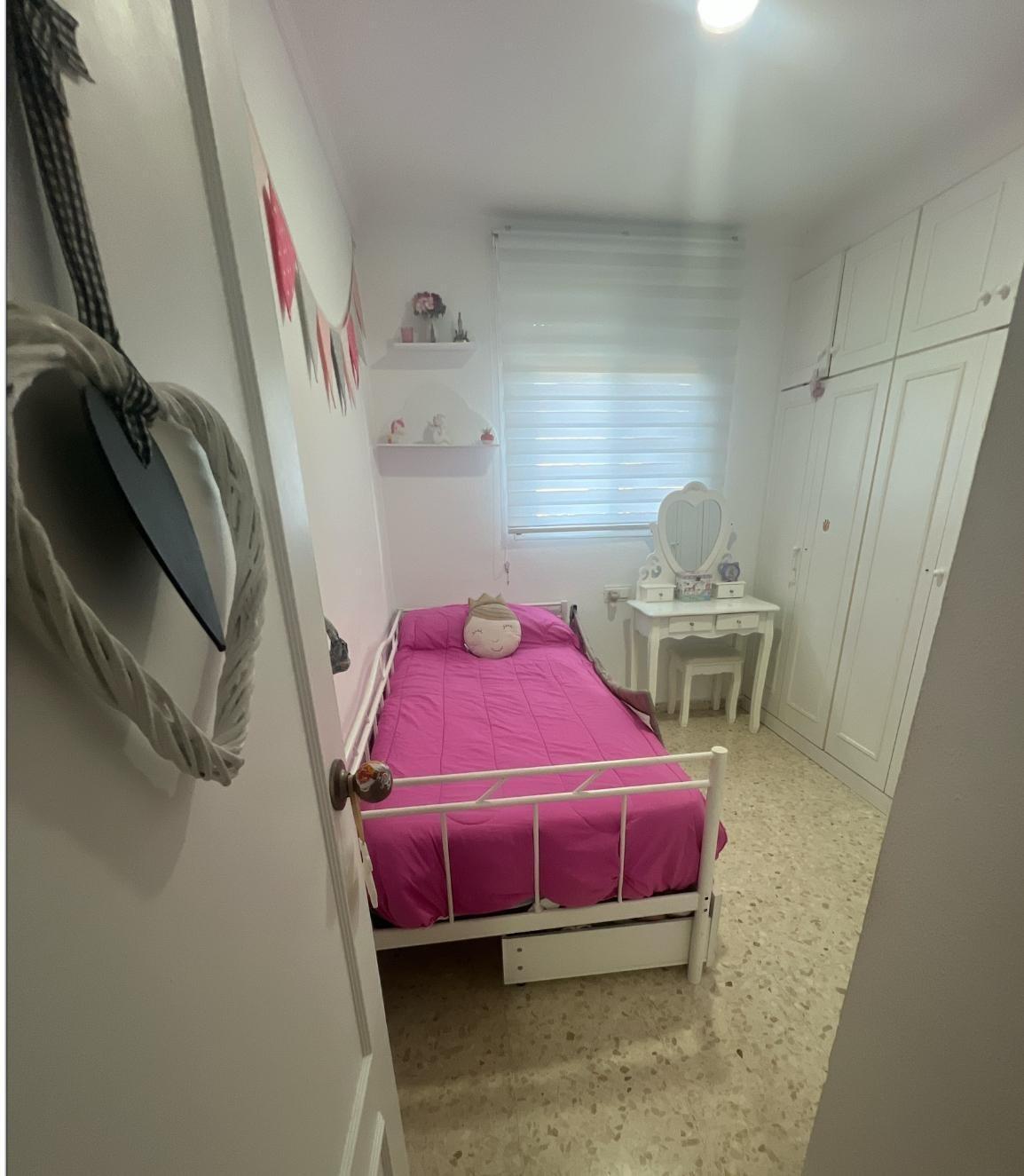 Vivienda de tres dormitorios en Chapin al lado de la universidad
