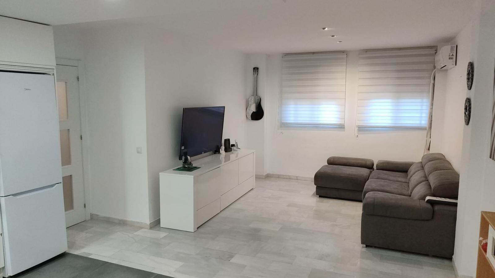 Vivienda de tres dormitorios en Chapin al lado de la universidad