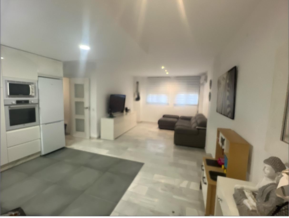 Vivienda de tres dormitorios en Chapin al lado de la universidad