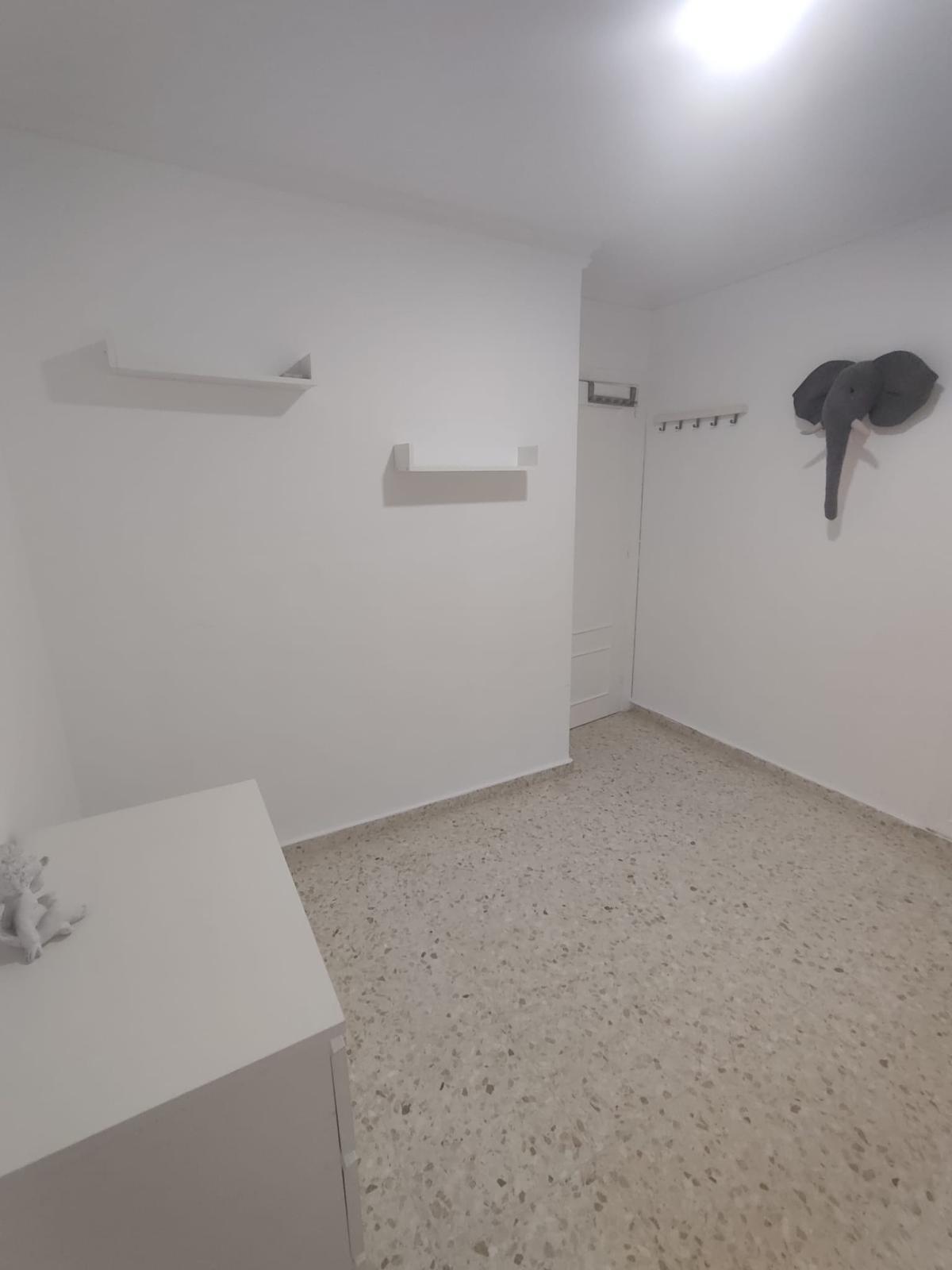 Vivienda de tres dormitorios en Chapin al lado de la universidad