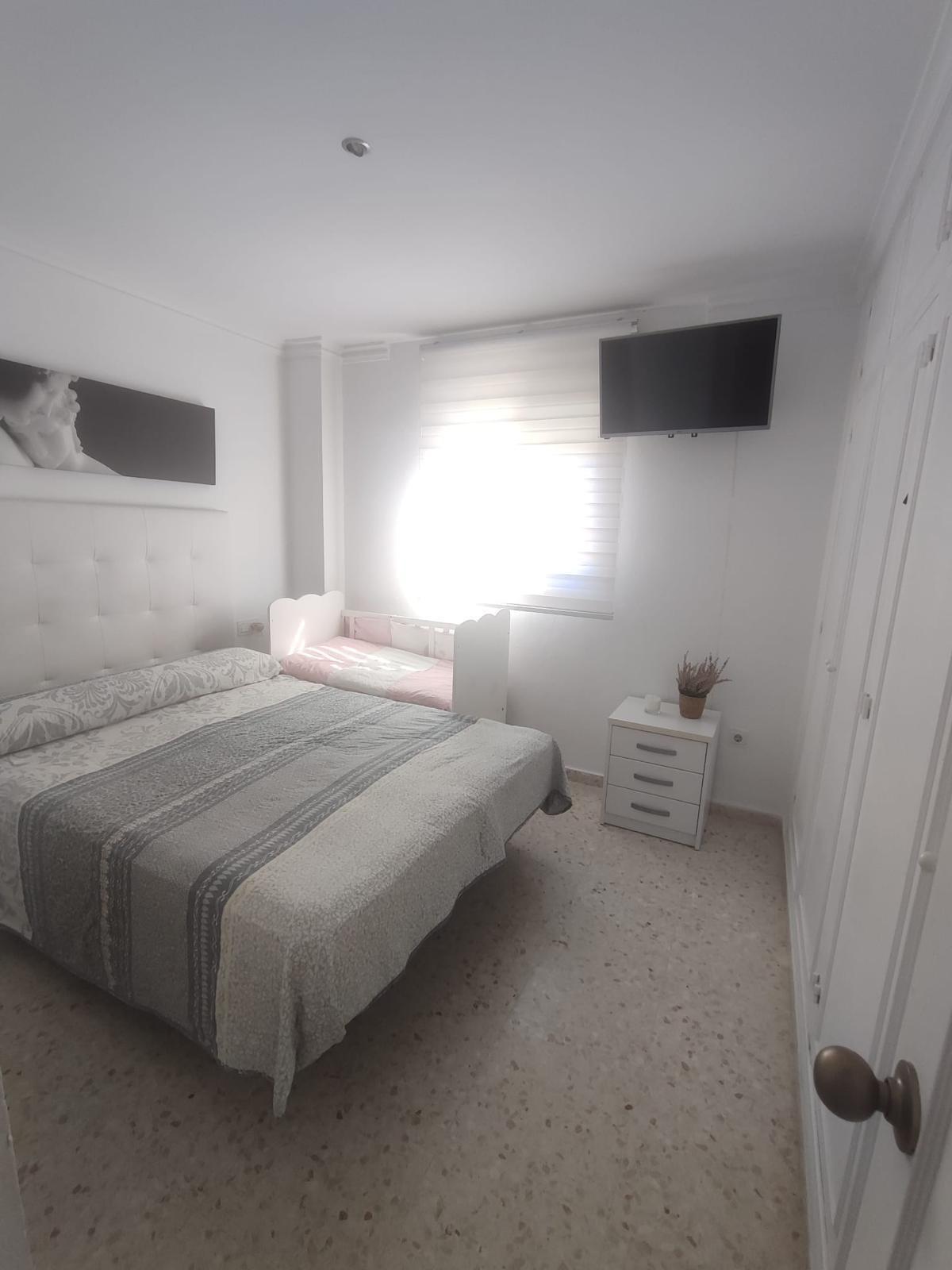 Vivienda de tres dormitorios en Chapin al lado de la universidad