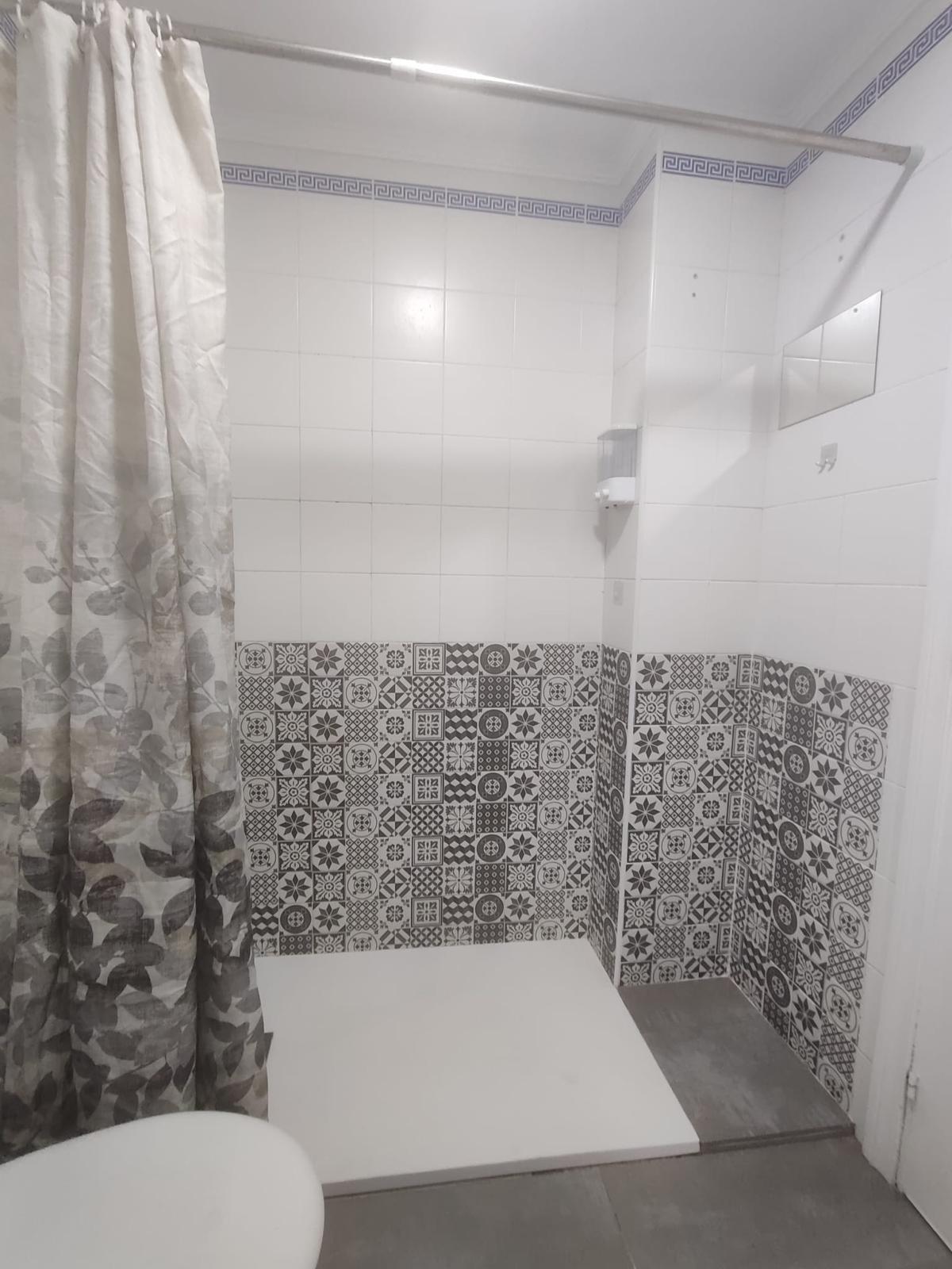 Vivienda de tres dormitorios en Chapin al lado de la universidad