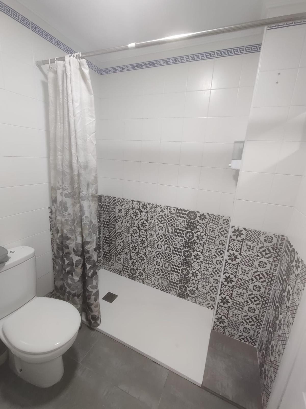 Vivienda de tres dormitorios en Chapin al lado de la universidad