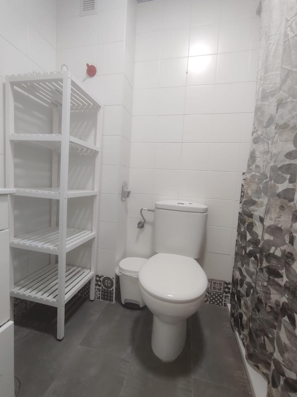 Vivienda de tres dormitorios en Chapin al lado de la universidad