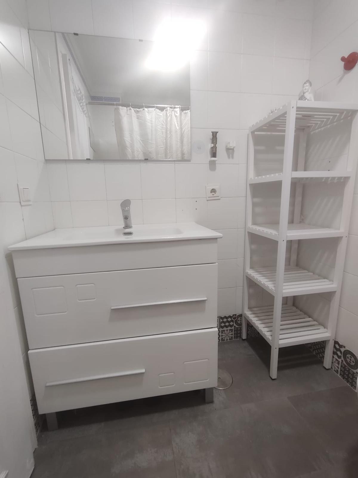 Vivienda de tres dormitorios en Chapin al lado de la universidad