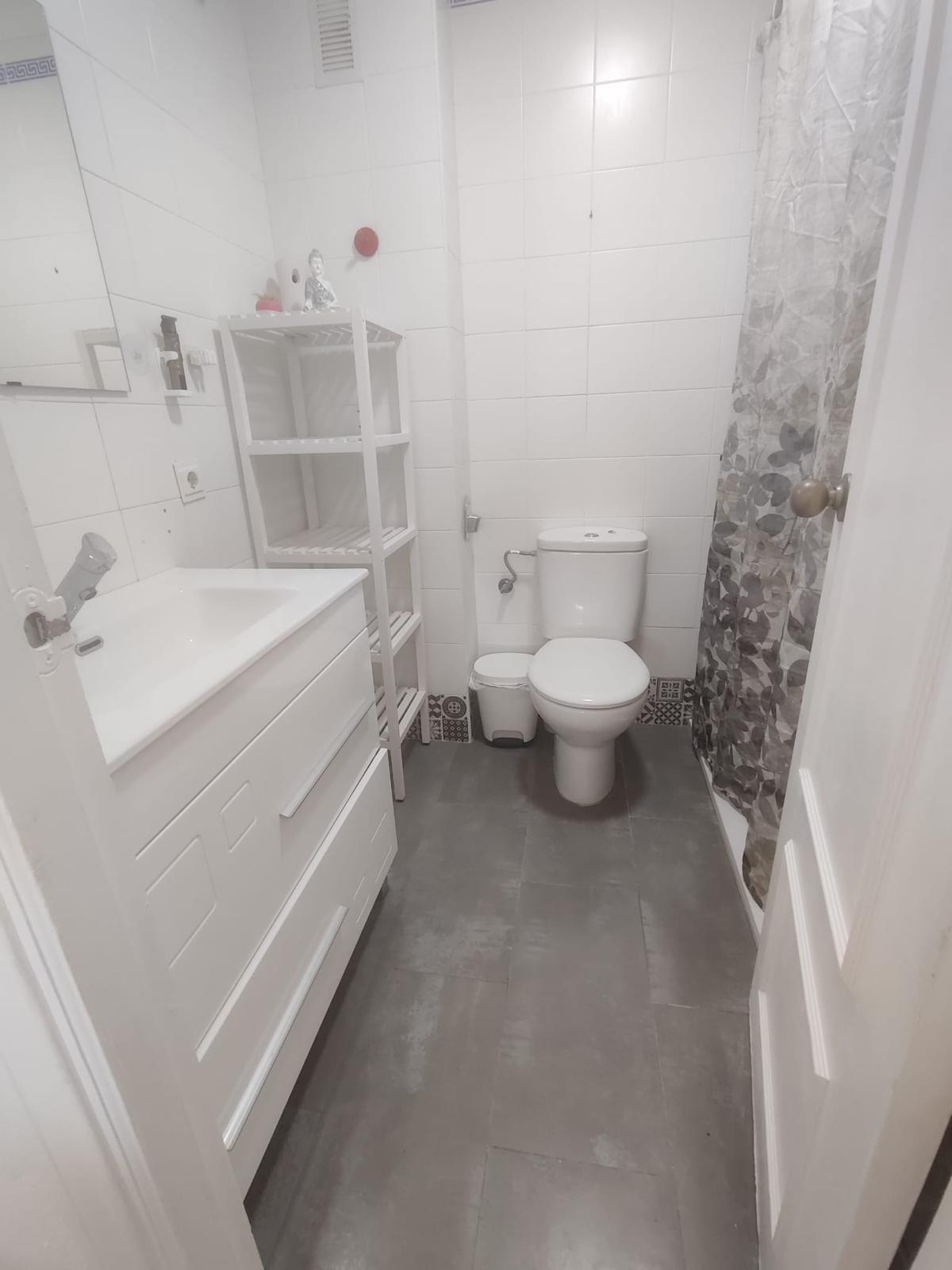 Vivienda de tres dormitorios en Chapin al lado de la universidad