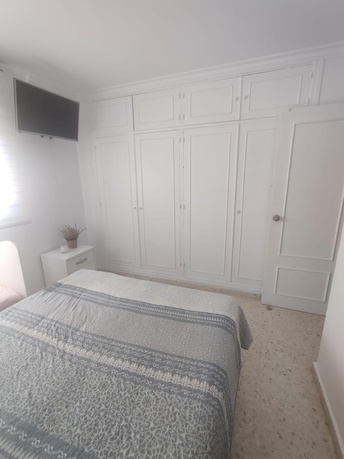 Vivienda de tres dormitorios en Chapin al lado de la universidad