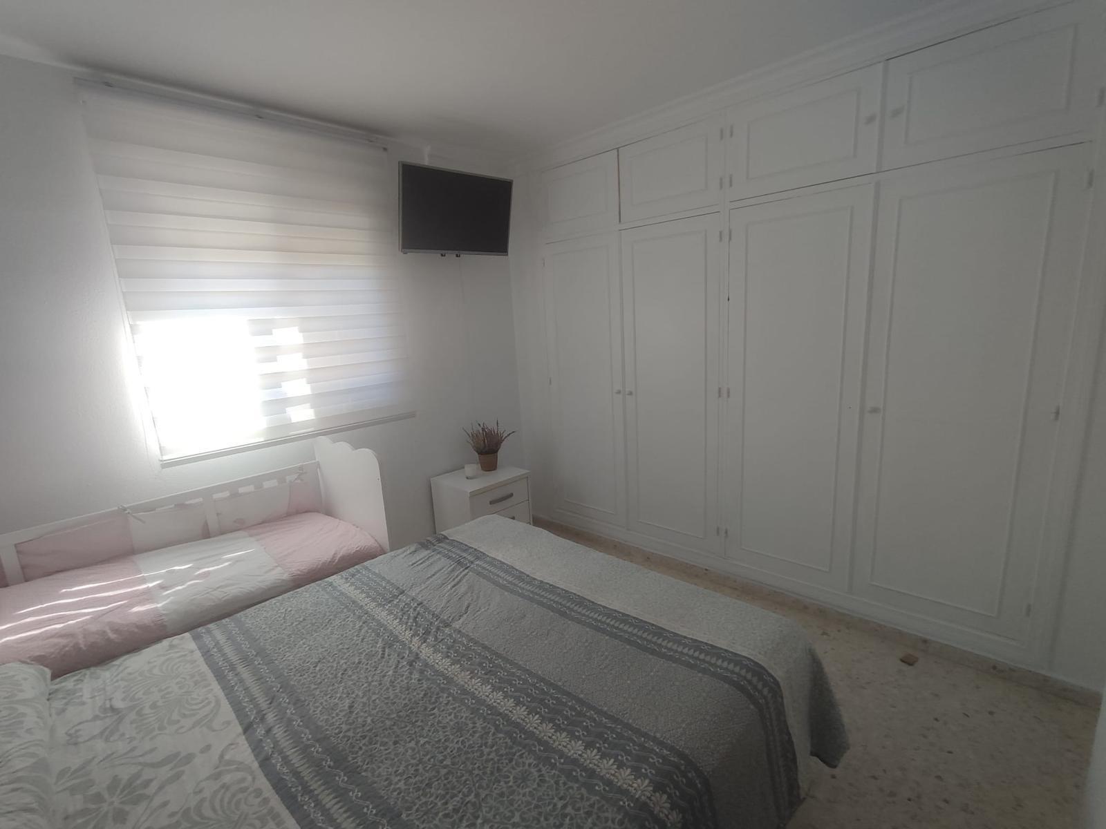 Vivienda de tres dormitorios en Chapin al lado de la universidad